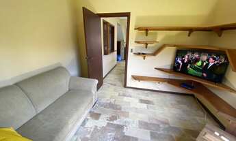 Imagem 7: Casa com três quartos + Edícula com 1 quarto e churrasqueira em terreno amplo no Porto da