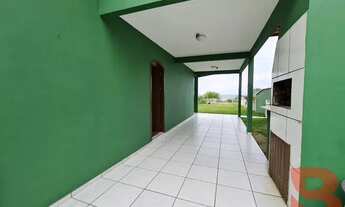 Imagem 5: Excelente sobrado em alvenaria de frente para o mar na Barra do Saí em Itapoá /SC., medind