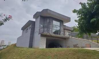 Imagem 2: Casa de condomínio para venda tem 270 metros quadrados com 4 quartos