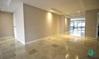 Imagem 2: Apartamento para venda com 152 metros quadrados com 3 quartos em Centro - Florianópolis