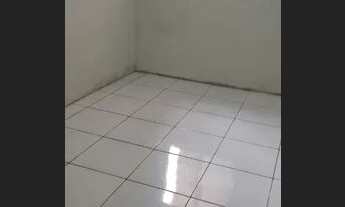 Imagem 4: Casa Alugo 600 Casa com 2 dormitórios