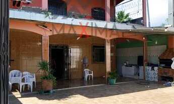 Imagem: Casa duplex em Manacapuru aceita imóvel