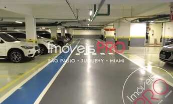 Imagem 3: Amplo apartamento com 220m² e 4 quartos em Moema