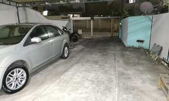 Imagem 2: Linda casa triplex reformada e pronta para morar! Amplo quintal e vaga para até 6 carros c