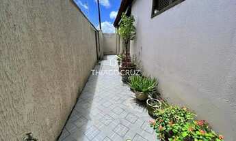 Imagem 4: Casa Plana para Venda em Fortaleza, Maraponga, 2 dormitórios, 2 suítes, 1 banheiro, 4 vaga