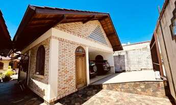 Imagem 4: Casa para venda possui 378 metros quadrados com 5 quartos em Itaguaçu - Florianópolis - SC