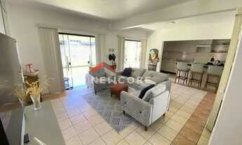 Imagem 3: Sobrado em R. Emídio de Souza Soares - Centro - Penha/SC