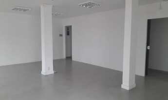 Imagem 3: Excelente loja p/ locação na 3º Avenida! Centro de Balneário Camboriú!