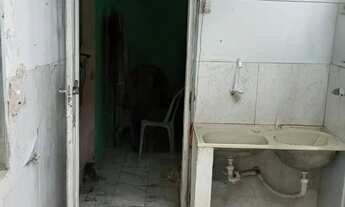 Imagem 5: Vende-se kitnet Casa com 2 dormitórios