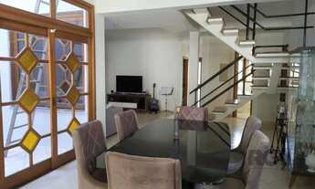 Imagem 2: Casa 234m² - 3 dormitórios, 1 suíte e vaga para 6 carros no Jardim São Pedro