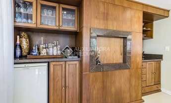 Imagem 4: Imóvel para venda possui 229 metros quadrados com 4 quartos em Bela Vista - Porto Alegre