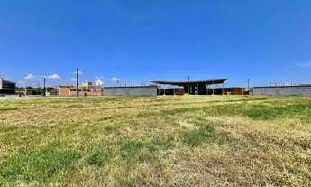 Imagem 2: Terreno luxo com 900 m² Urbanova condomínio Jardins Nações R$1.850.000,00 condomínio Compl