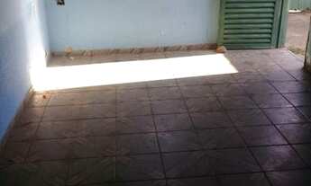 Imagem 4: Aluga-se casa 3 quartos, sala, cozinha, banheiro, quintal enorme que cabe uns três carros