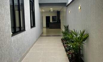 Imagem 3: Casa para venda com 205 metros quadrados com 3 quartos em Residencial Petrópolis - Goiânia