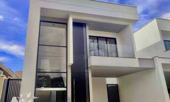 Imagem 2: Casa à venda no condomínio Bella Citta, 4 suítes, Quintal com piscina e espaço gourmet, 4