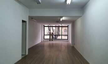 Imagem: Conjunto comercial no centro