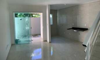 Imagem 4: Duplex com 3 qts sendo 02 suites, piso no porcelanato, balções em granito, a 50 metros d