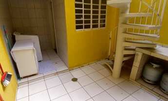 Imagem 5: Casa de condomínio sobrado para aluguel e venda possui 92 metros quadrados com 2 quartos