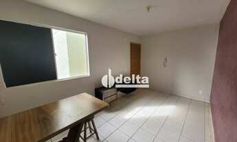 Imagem 3: Apartamento com 2 dormitórios para alugar, 42 m² por R$ 850,00/mês - Panorama - Uberlândia