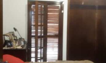 Imagem 3: Casa para venda com 235 metros quadrados com 4 quartos