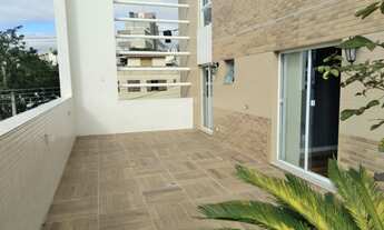 Imagem 2: Apartamento à venda na Água Verde, com Garden de 44,93 m², localização privilegiada, desoc