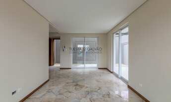 Imagem 6: Sobrado triplex a venda, com 3 quartos sendo uma suíte, duas vagas de garagem, amplo ático