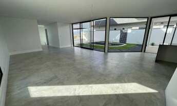 Imagem 3: Casa de condomínio sobrado para venda possui 434 metros quadrados com 4 quartos