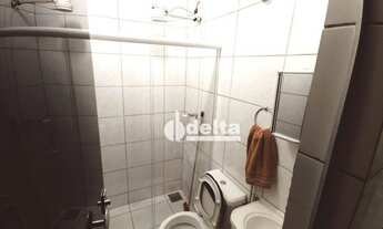 Imagem 6: Casa com 6 dormitórios à venda, 250 m² por R$ 500.000,00 - Segismundo Pereira - Uberlândia