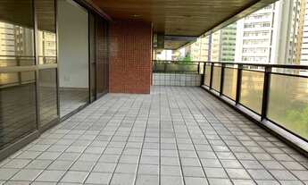 Imagem 2: Apartamento para venda tem 361 metros quadrados com 4 quartos em Jaqueira - Recife - PE