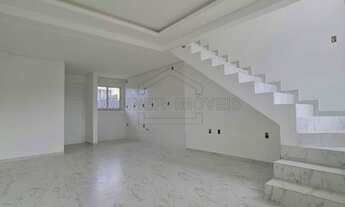 Imagem 2: Sobrado para Venda em São José, Alta Vista, 2 dormitórios, 2 suítes, 3 banheiros, 2 vagas