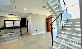 Imagem 6: Casa para venda tem 200 metros quadrados com 4 suítes sendo 2 master, com piscina