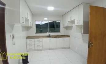 Imagem 2: Casa de condomínio para aluguel com 200 metros quadrados com 3 quartos