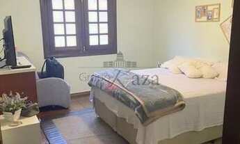 Imagem 7: Casa em Condomínio - Jardim das Colinas - 360 metros quadrados - 2 Dormitórios - 2 Suítes