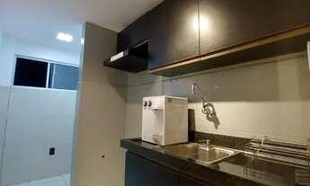 Imagem 2: Apartamento 2/4, semi-mobiliado, com piscina e garagem, lazer completo, bem localizado
