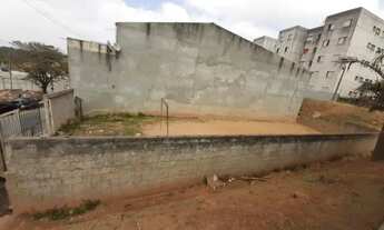 Imagem: Terreno próximo a Estrada da Água Chata