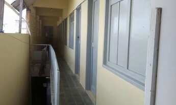 Imagem: Alugo suites mobiliadas p estudantes e ou