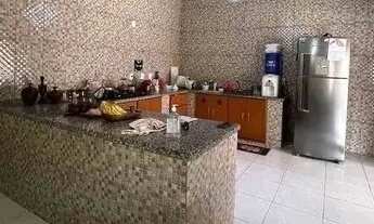 Imagem 5: Casa para venda possui 215 metros quadrados com 3 quartos em Novo Horizonte - Serra - Espí