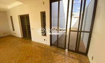 Imagem 7: Casa para aluguel, 4 quartos, 3 suítes, 3 vagas, Osvaldo Rezende - Uberlândia/MG