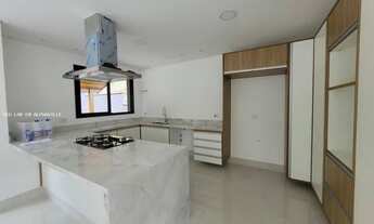 Imagem 4: Casa em Condomínio para Locação em Santana de Parnaíba, Tamboré, 4 dormitórios, 2 suítes