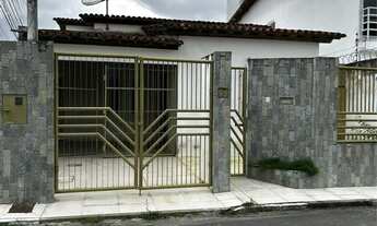 Imagem: VENDE-SE EXCELENTE CASA RESIDENCIAL - OPORTUNIDADE