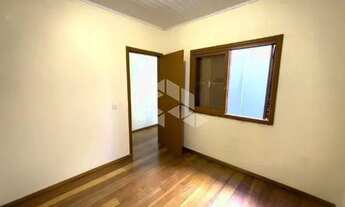 Imagem 7: Casa Residencioal ou Comercial frente com recuo e patio