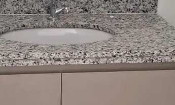 Imagem 7: Apartamento para alugar com 2 quartos sendo 1 suite e armários planejados