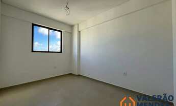 Imagem 7: Parador de Madrid 3 Quartos, Varanda Funcional e Rooftop Panorâmico a 10m do Mar no Pina