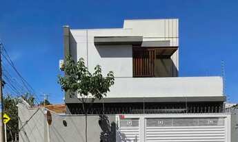 Imagem: Maravilhoso Sobrado na Coronel Antônino