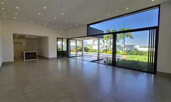 Imagem 6: Casa à venda ou para alugar com 4 quartos, sendo 4 suítes, no condomínio Saint Patrick, So