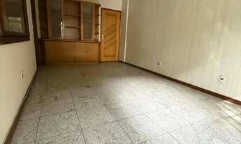 Imagem 4: Imóvel para venda possui 105 metros quadrados com 3 quartos em Icaraí - Niterói - RJ