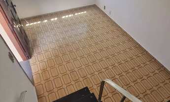 Imagem 5: Casa de 2 dormitórios e 1 edicula com 2 vagas na Vila granada para locação