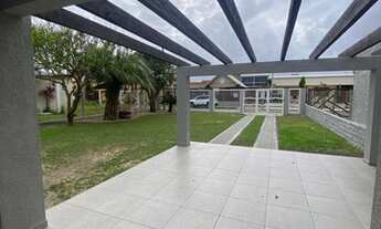 Imagem 5: Casa com 110m² em amplo terreno, 3 dormitórios (2 suites), junto ao centro na praia de Tra