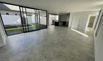 Imagem 4: Casa de condomínio sobrado para venda possui 434 metros quadrados com 4 quartos