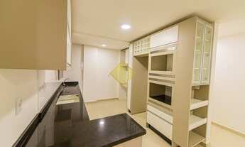 Imagem: Apartamento com sacada e churrasqueira no